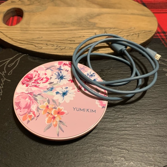 Phone Charging Yumi Kim Charging Pad Qi Enabled Yumi Kim Wireless